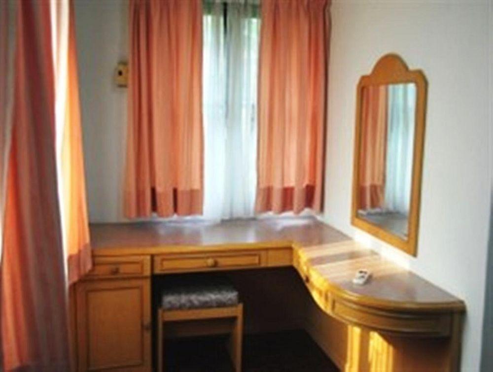 New Town Hotel Bandar Sunway Субанг-Джая Экстерьер фото